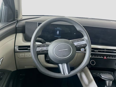 Used 2025 Hyundai Tucson SEL FWD image 17