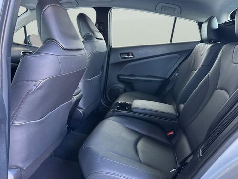 Used 2017 Toyota Prius Prime Advanced image 6