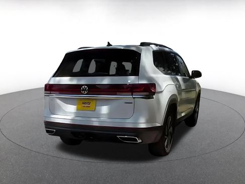 Used 2025 Volkswagen Atlas SE AWD/4WD image 14
