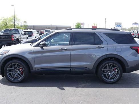 New 2026 Ford Explorer ST-Line AWD/4WD image 10