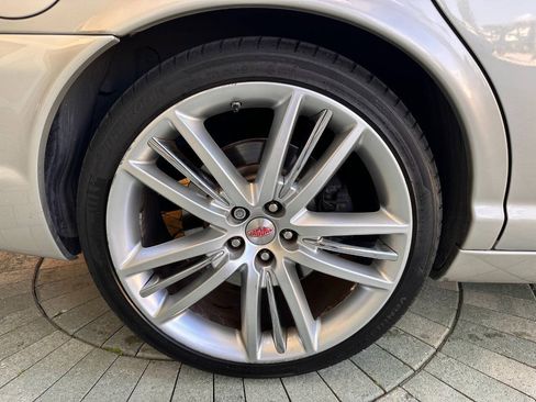 Used 2009 Jaguar XJ Vanden Plas Super V8 Portfolio RWD image 34