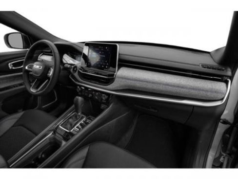 Used 2025 Jeep Compass Latitude w/ Altitude Special Edition image 16