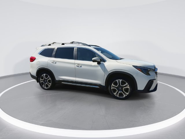 Used 2023 Subaru Ascent Limited AWD/4WD image 2