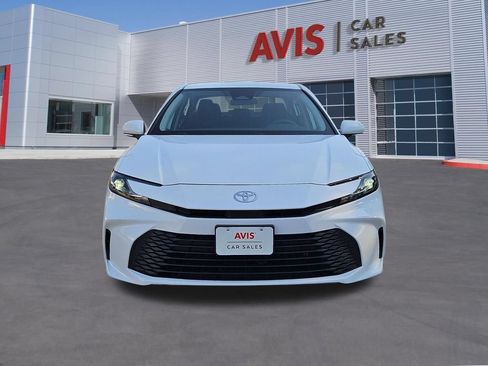 Used 2025 Toyota Camry LE FWD image 2