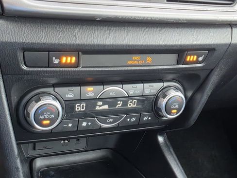 Used 2018 MAZDA MAZDA3 Touring image 16