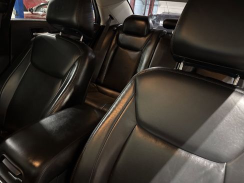 Used 2017 Chrysler 300 Limited image 18