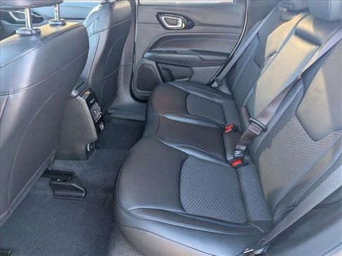 New 2026 Jeep Compass Latitude image 13