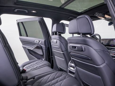 Used 2026 BMW X7 xDrive40i image 8