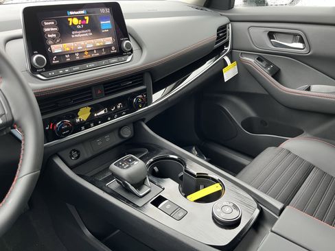 New 2026 Nissan Rogue SV image 25