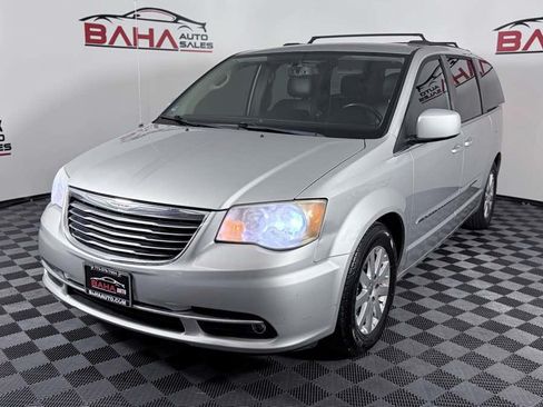 Used 2012 Chrysler Town & Country Touring w/ Entertainment Group #1 FWD image 2
