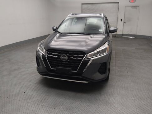 Used 2024 Nissan Kicks SV FWD image 15