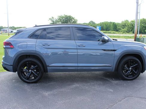 Used 2025 Volkswagen Atlas Cross Sport SEL R-Line AWD/4WD image 17