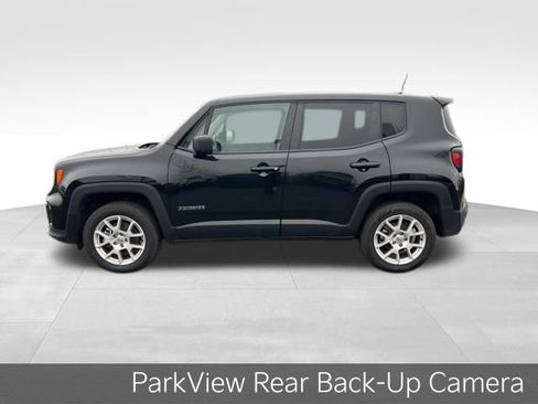 Used 2023 Jeep Renegade Latitude image 4