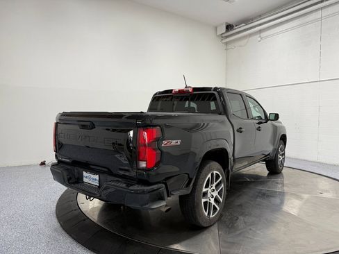Used 2023 Chevrolet Colorado Z71 w/ Z71 Convenience Package 2 image 7