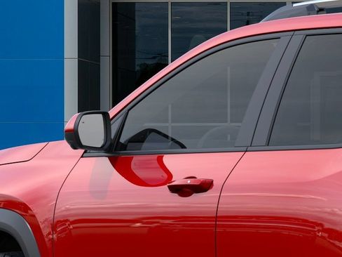 New 2026 Chevrolet Equinox LT w/ Safety and Technology Package FWD image 12