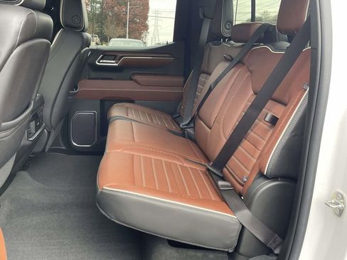 Used 2023 GMC Sierra 1500 Denali Ultimate image 13