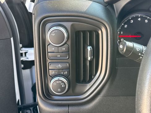 Used 2024 GMC Sierra 2500 Pro w/ Convenience Package image 14