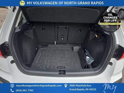 Used 2023 Volkswagen Taos SE FWD image 25