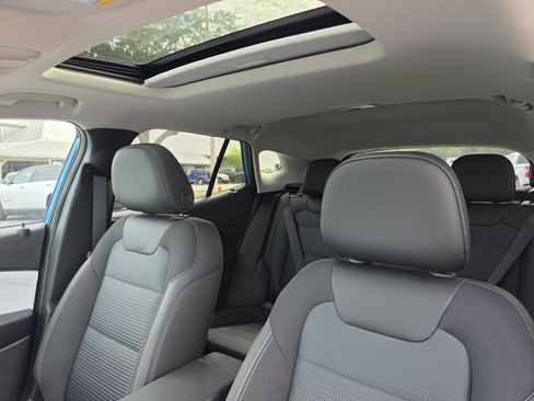 New 2026 Chevrolet Trax LT w/ Sunroof Package FWD image 26