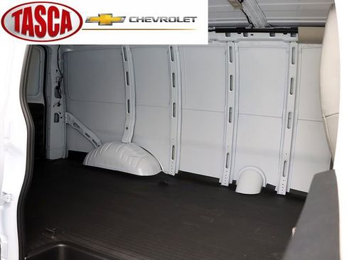 New 2026 Chevrolet Express 2500 image 27
