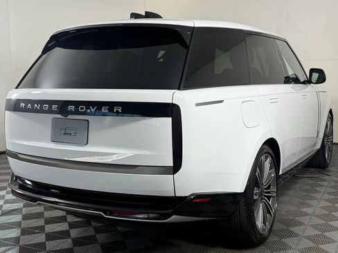New 2026 Land Rover Range Rover SE image 8