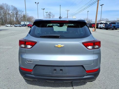 Used 2023 Chevrolet TrailBlazer LS image 5