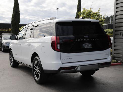 Used 2025 Ford Expedition Max Platinum AWD/4WD image 4