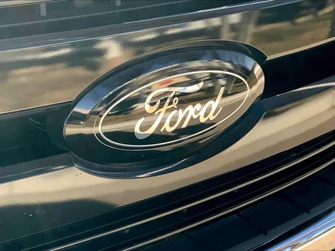 Used 2019 Ford F250 Lariat w/ Lariat Value Package image 29