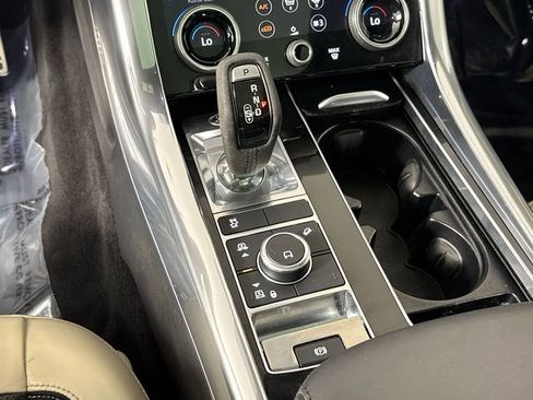 Used 2019 Land Rover Range Rover Sport HST image 24