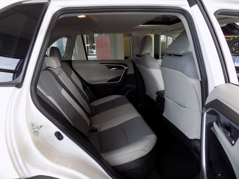 Used 2019 Toyota RAV4 Limited w/ Limited Grade Weather Package AWD/4WD image 30