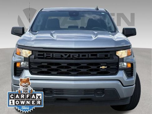 Used 2024 Chevrolet Silverado 1500 Custom RWD image 2