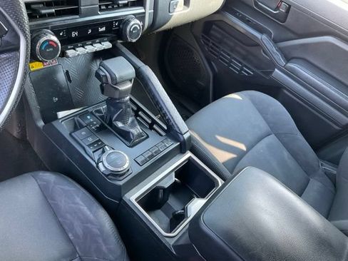 Used 2024 Toyota Tacoma SR5 AWD/4WD image 15