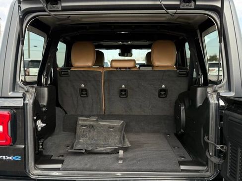 Used 2022 Jeep Wrangler Unlimited Sahara w/ Cold Weather Group image 24