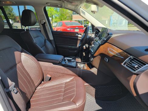 Used 2017 Mercedes-Benz GLE 350 4MATIC image 28