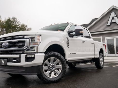 Used 2022 Ford F350 Platinum w/ FX4 Off-Road Package image 1