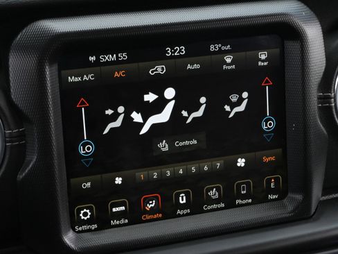 Used 2018 Jeep Wrangler Unlimited Sahara image 31