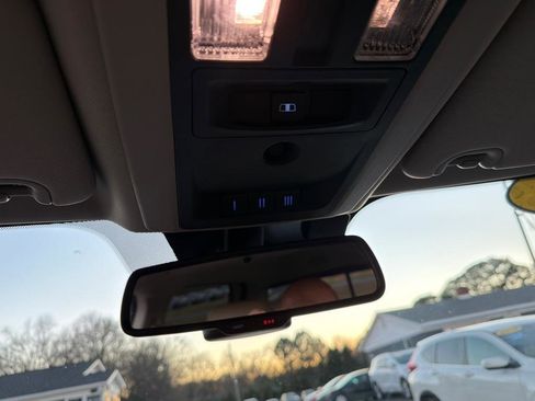 Used 2017 RAM 1500 Laramie w/ Convenience Group image 22