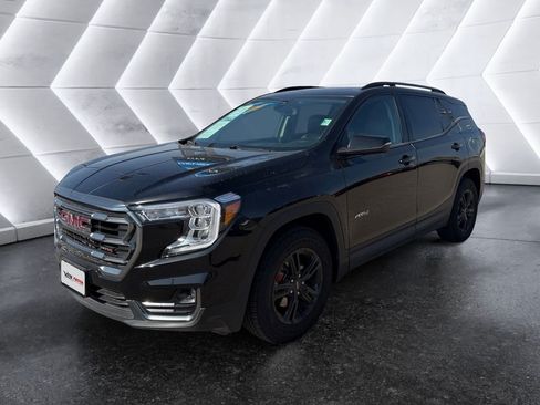 Used 2024 GMC Terrain AT4 w/ Infotainment Package II AWD/4WD image 3