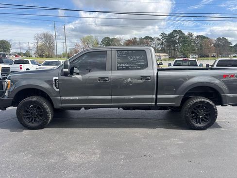 Used 2017 Ford F250 XL w/ Power Equipment Group AWD/4WD image 9