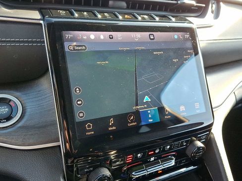 Used 2022 Jeep Grand Cherokee L Limited w/ Luxury Tech Group II image 19