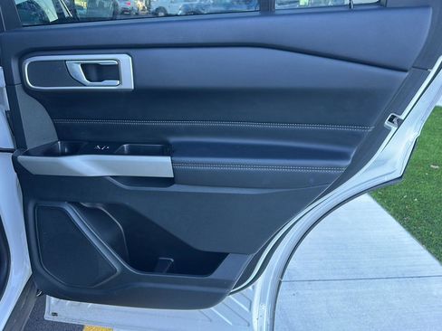 Used 2023 Ford Explorer XLT w/ Class IV Trailer Tow Package image 21