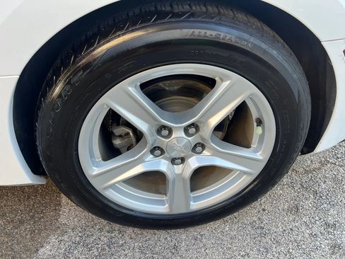 Used 2020 Chevrolet Camaro LT image 10