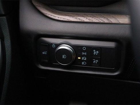 Used 2020 Ford Mustang GT Premium image 31