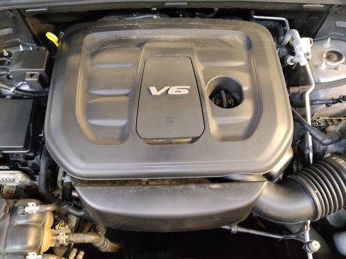 Used 2018 Jeep Grand Cherokee Laredo RWD image 30