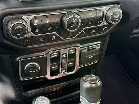 Used 2021 Jeep Wrangler Sahara w/ Cold Weather Group image 24