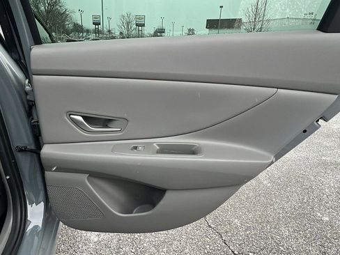 Used 2021 Hyundai Elantra SEL w/ Convenience Package image 14