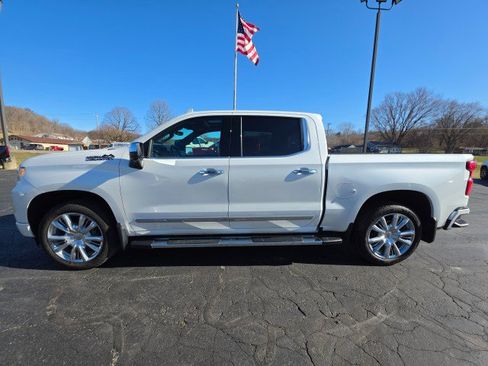 Used 2023 Chevrolet Silverado 1500 High Country w/ High Country Premium Package image 2