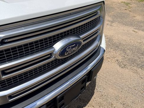 Used 2015 Ford F150 Platinum w/ Equipment Group 701A Luxury AWD/4WD image 12