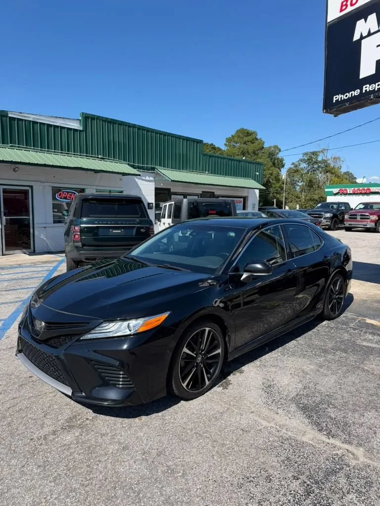 Used 2020 Toyota Camry XSE FWD image 2