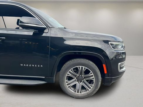 Used 2023 Jeep Wagoneer Series II AWD/4WD image 28